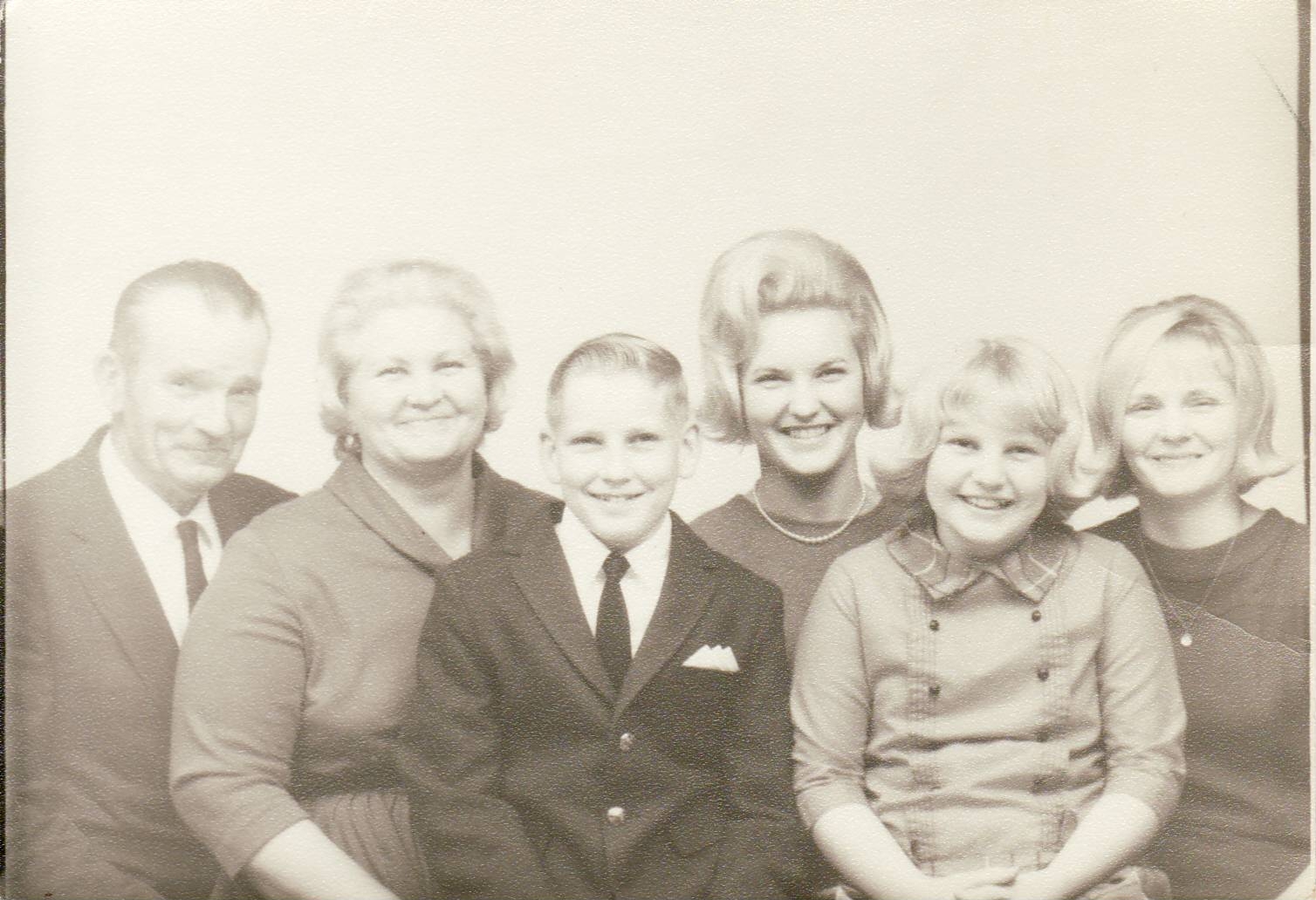 Wyatt_Elsie_Gene_Vera_Lynn_BobbieSue_001